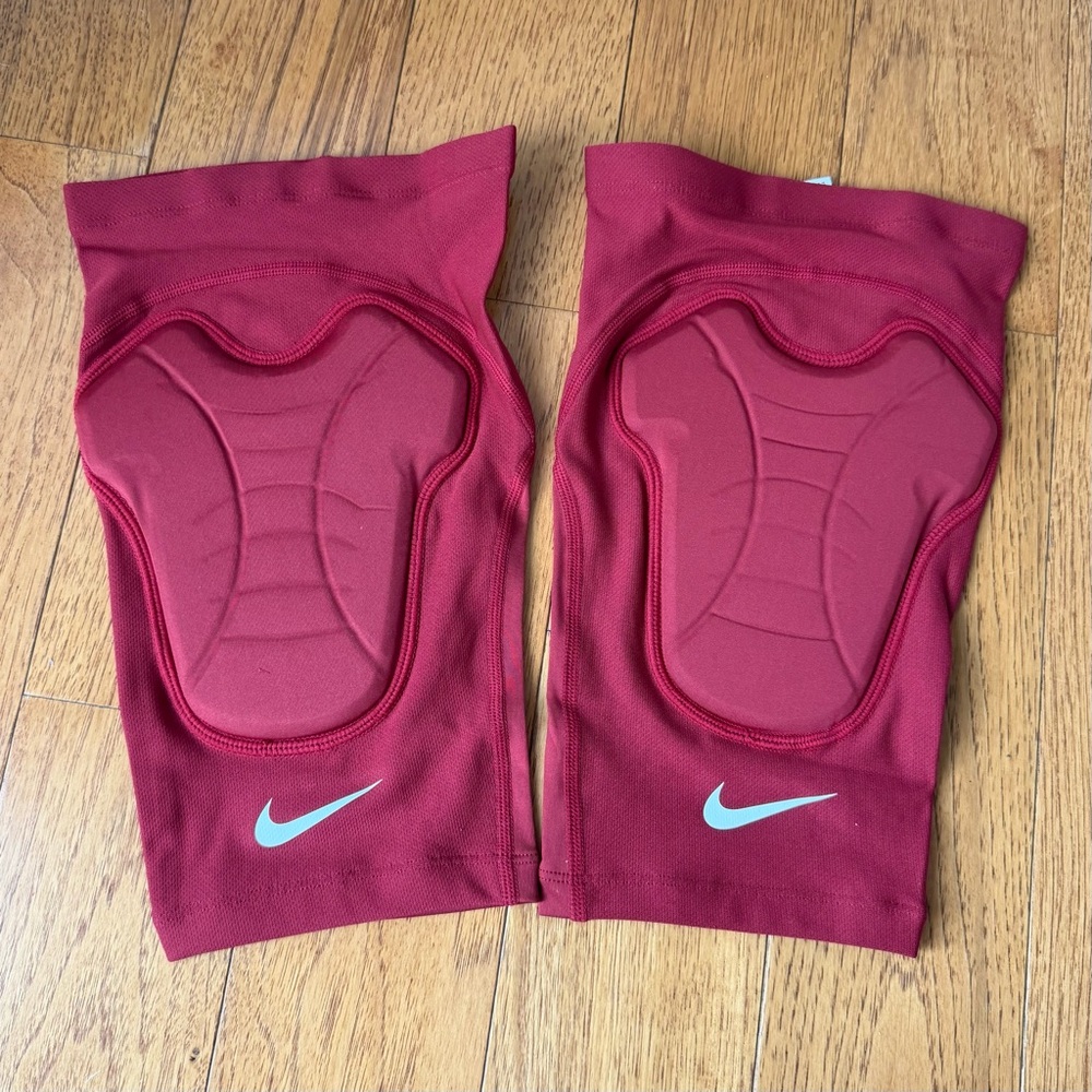 Nike Hyperstrong Padded Knee Pads - Size L/XL